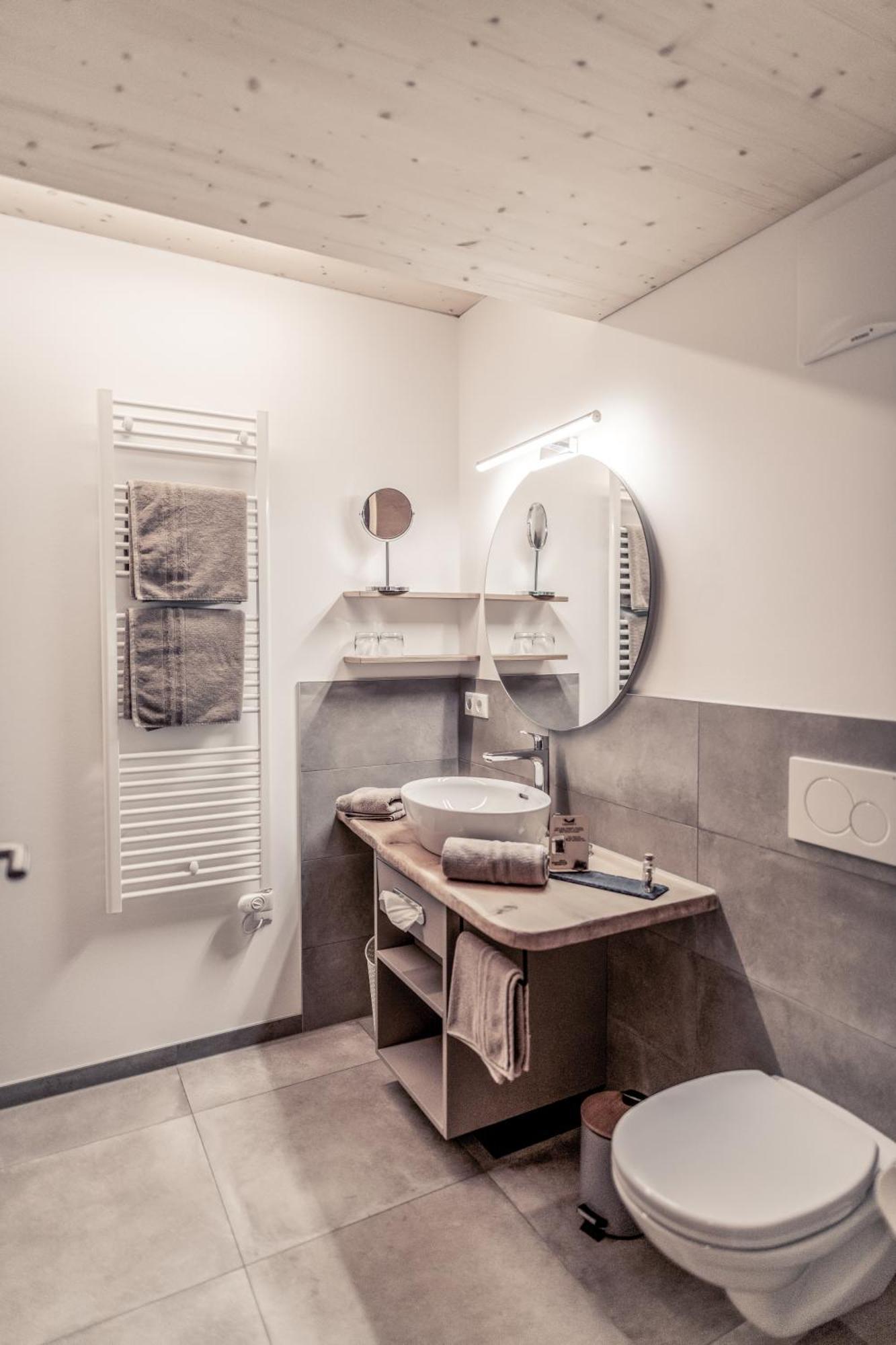 Boutique Hotel Lechzeit Elmen Exterior photo