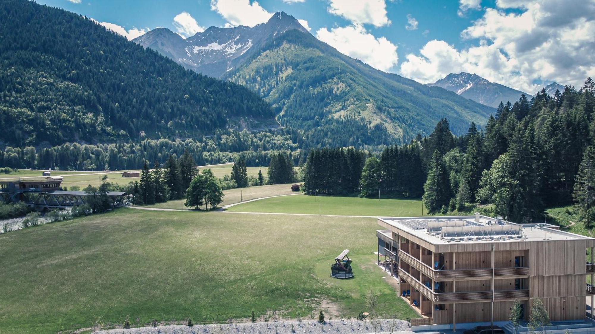 Boutique Hotel Lechzeit Elmen Exterior photo